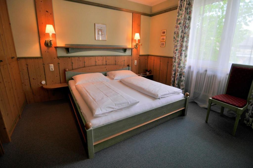 Landgasthof Kirchenwirt Grossraming Kamer foto