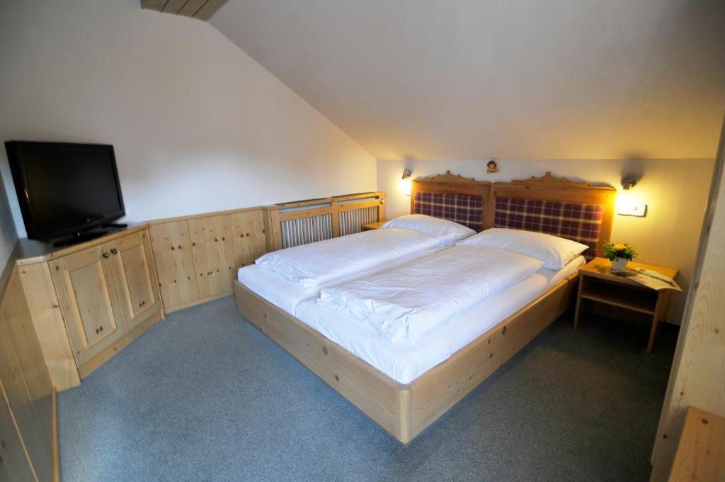 Landgasthof Kirchenwirt Grossraming Kamer foto